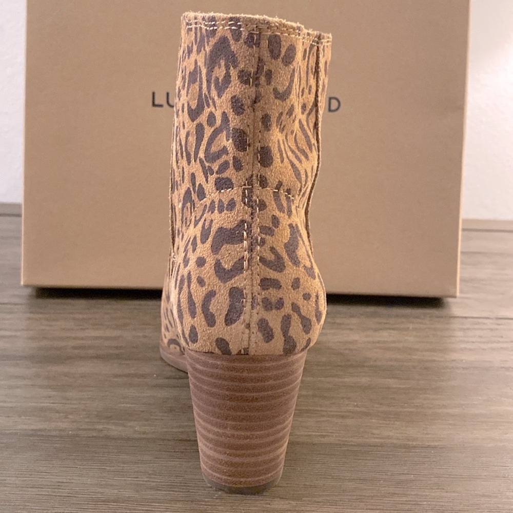 NIB [Lucky Brand] Wafael Javan Print Padded Insole Wedge Booties Women’s Sz 5.5 - Picture 3 of 12